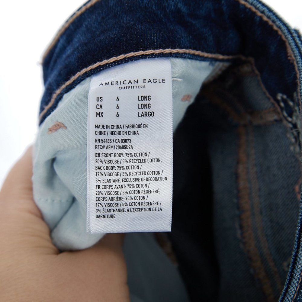 American Eagle Strigid Ripped Mom Jean Women's 6 Tall - Picture 10 of 11